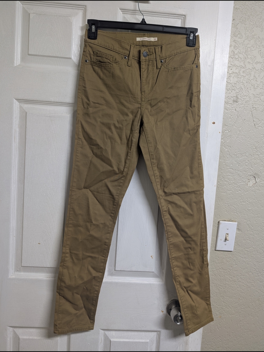 Levi's Women's Skinny Jeans in Tan